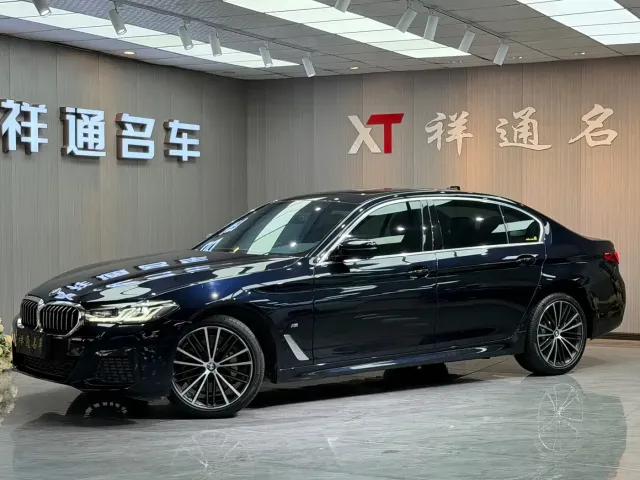 Фотография автомобиля — BMW 5 Series