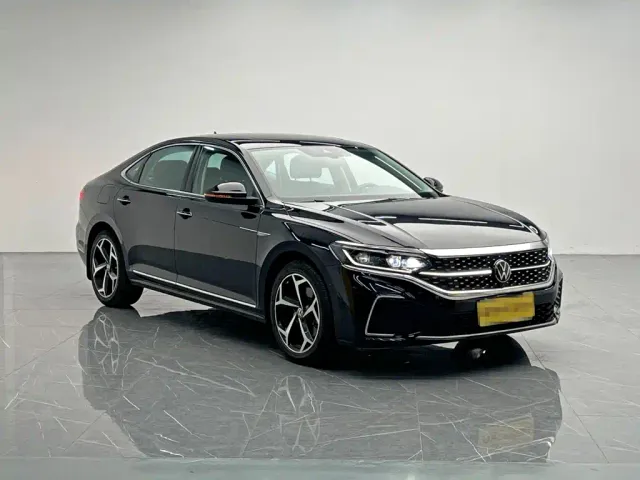 Volkswagen Passat — Фото автомобиля 8