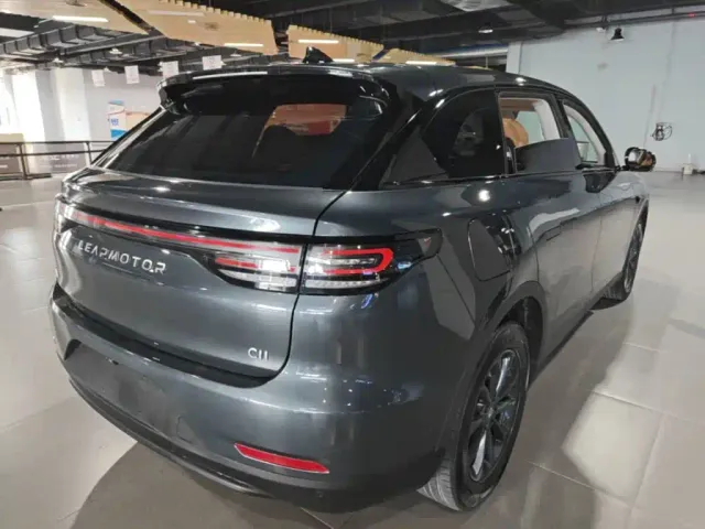 Leapmotor C11 — Фото автомобиля 6