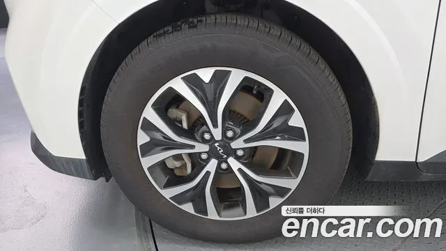 Kia Canival Carnival 4 поколение Дизель 9 мест Prestige — Фото автомобиля 5