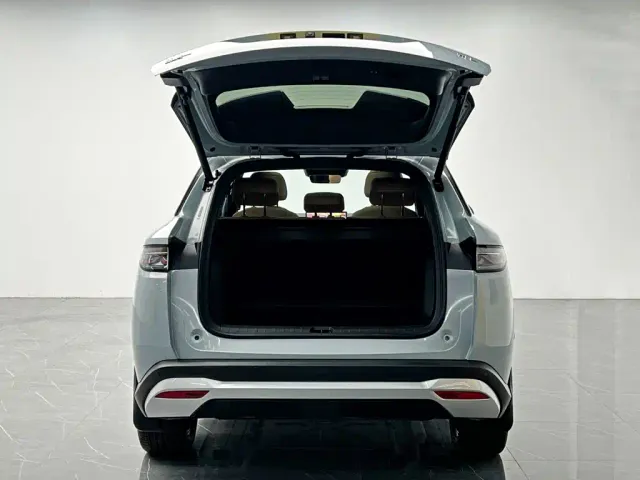 BYD Song L DM-i — Фото автомобиля 11
