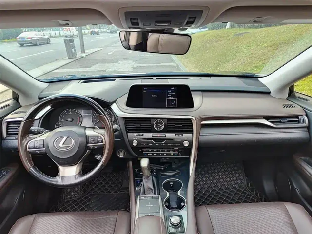 Lexus RX — Фото автомобиля 6
