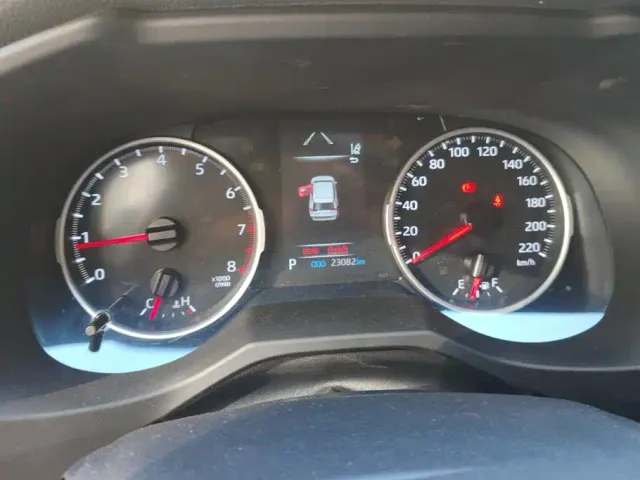 Toyota RAV4 — Фото автомобиля 14