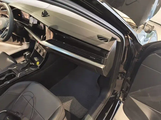 Volkswagen Passat — Фото автомобиля 8