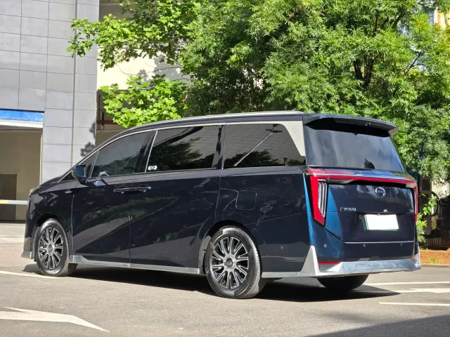 GAC Trumpchi E9 — Фото автомобиля 11