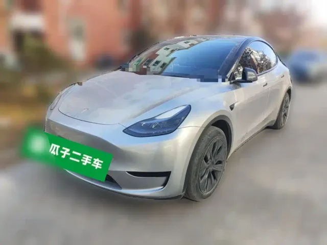 Фотография автомобиля — Tesla Model Y