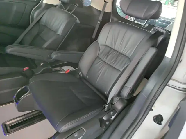 Honda Odyssey — Фото автомобиля 16