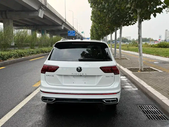 Volkswagen Tiguan L — Фото автомобиля 6