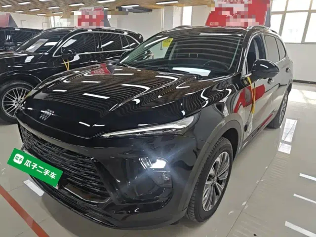 Фотография автомобиля — Buick Envision Plus