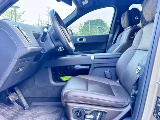 Li Auto L9 — Фото автомобиля 11