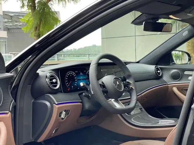 Mercedes-Benz Mercedes-Benz E-Class 2022 Model Facelift III E 300 L Sport Fashion — Фото автомобиля 11