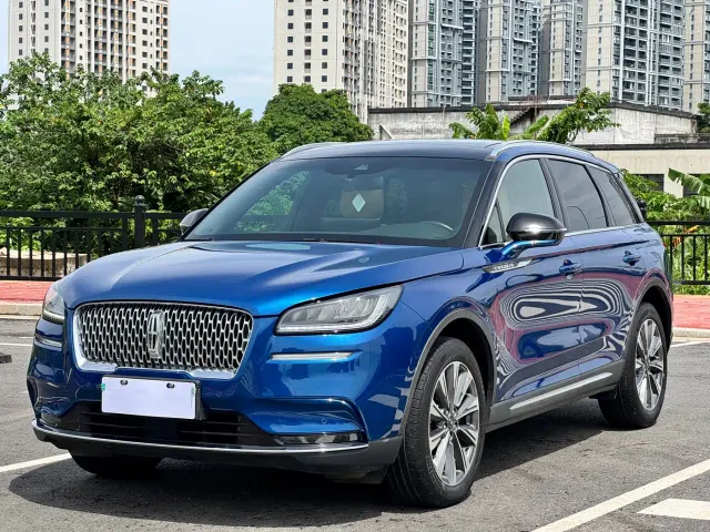Lincoln Corsair — Фото автомобиля 3