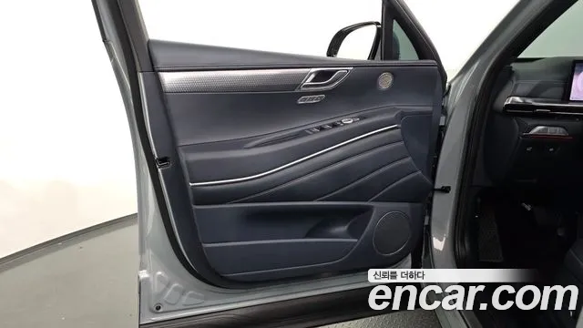 Genesis GV80 Coupe — Фото автомобиля 13