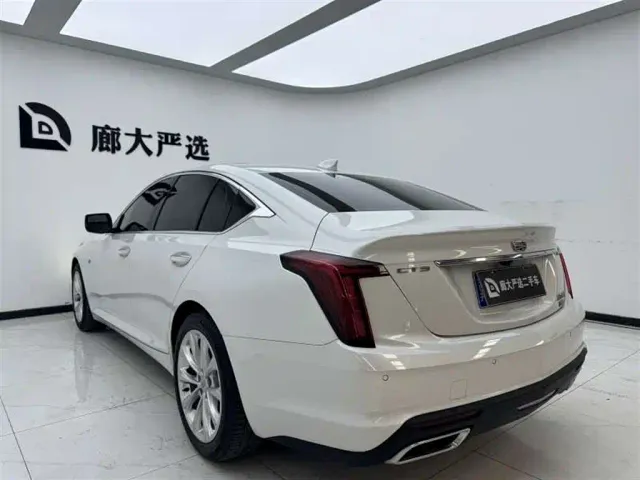 Cadillac CT5 — Фото автомобиля 5