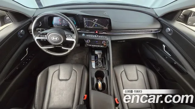 Hyundai Avante CN7 — Фото автомобиля 10