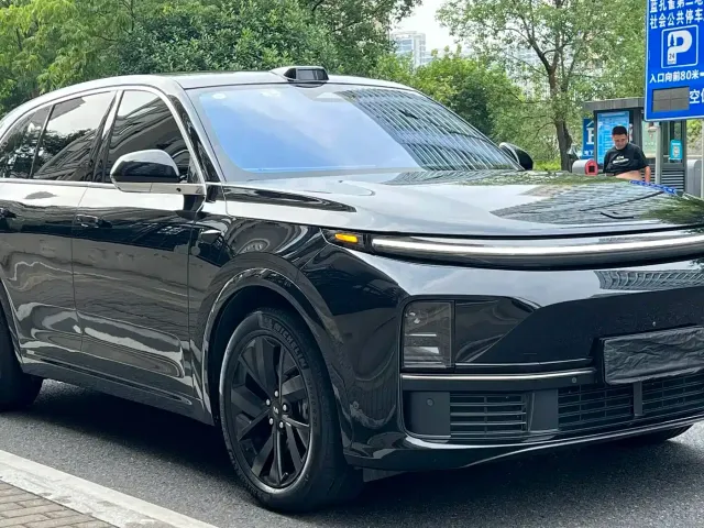 Li Auto Li Auto L7 2023 Pro — Фото автомобиля 7