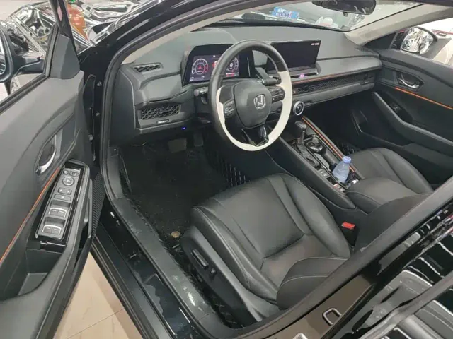 Honda Accord — Фото автомобиля 15