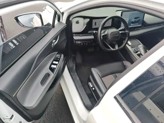 GAC Aion S Plus — Фото автомобиля 15