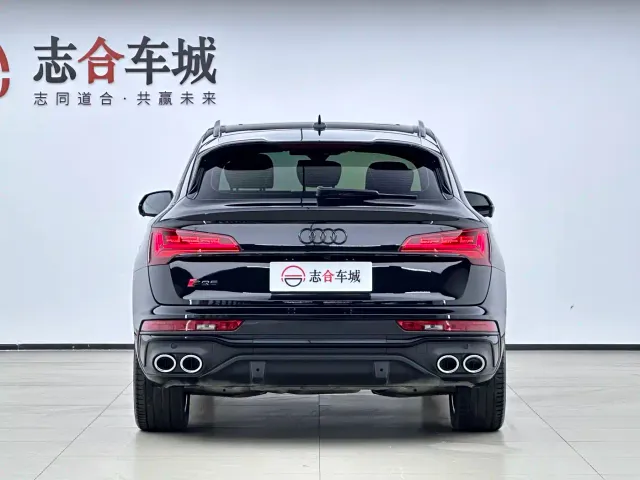 Audi SQ5 — Фото автомобиля 3