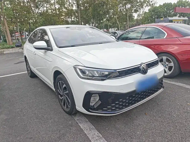 Volkswagen Lavida — Фото автомобиля 3