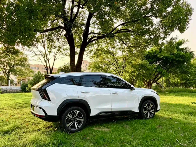 Geely Boyue L — Фото автомобиля 5