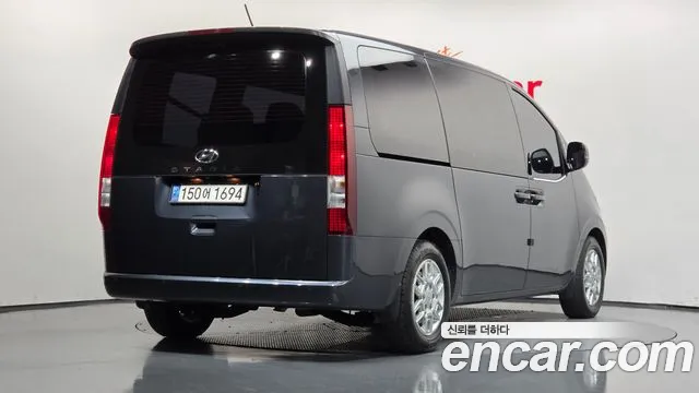 Hyundai Staria — Фото автомобиля 2