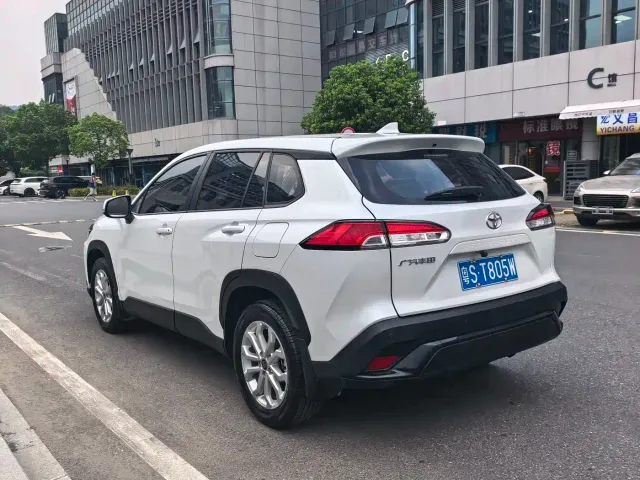 Toyota Frontlander — Фото автомобиля 5