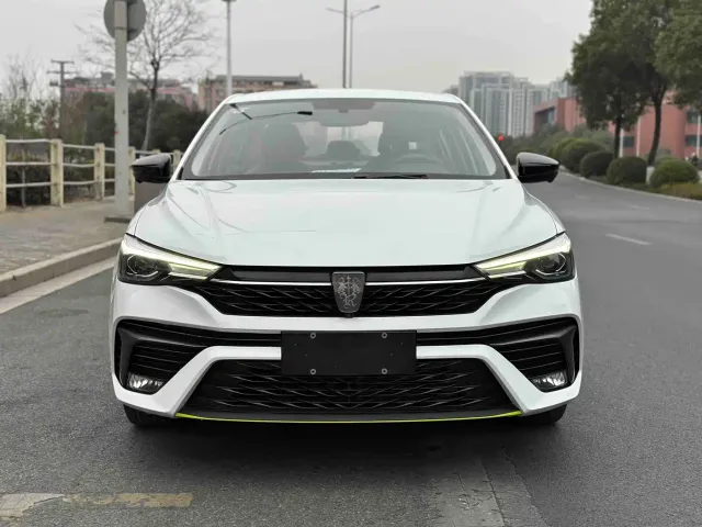 Roewe i5 — Фото автомобиля 3