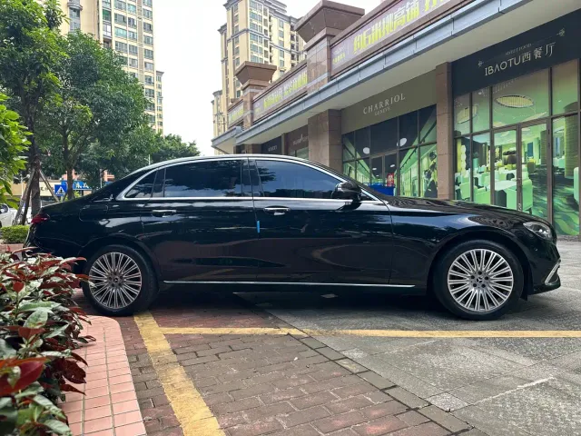 Mercedes-Benz E-Class — Фото автомобиля 8