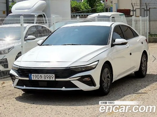 Hyundai Avante CN7 — Фото автомобиля 2
