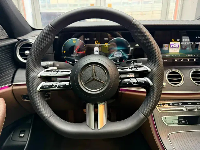 Mercedes-Benz E-Class — Фото автомобиля 8