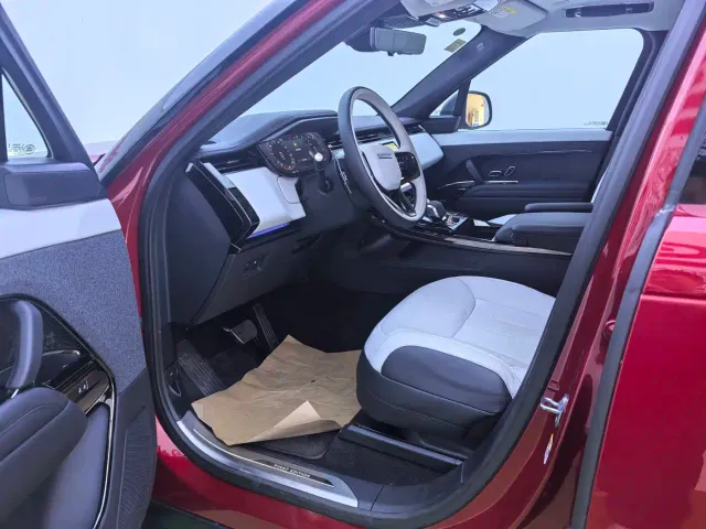 Land Rover Range Rover Sport — Фото автомобиля 6