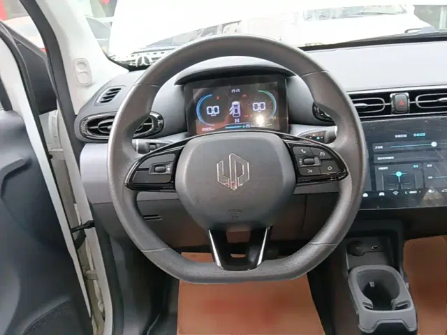 Leapmotor T03 — Фото автомобиля 10