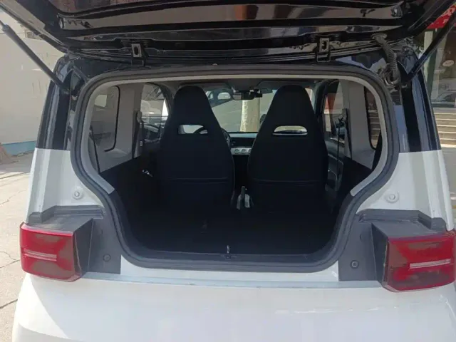 Wuling Hongguang Mini EV — Фото автомобиля 18