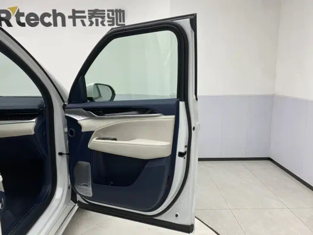 ZEEKR Zeekr 009 2024 7-Seat Aisle AWD Version 108kWh — Фото автомобиля 24