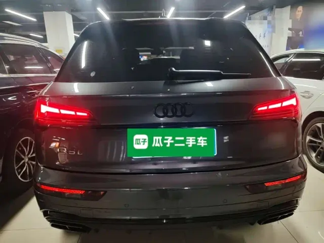 Audi Q5L — Фото автомобиля 5
