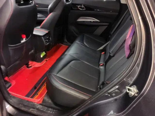 Changan Z6 — Фото автомобиля 16