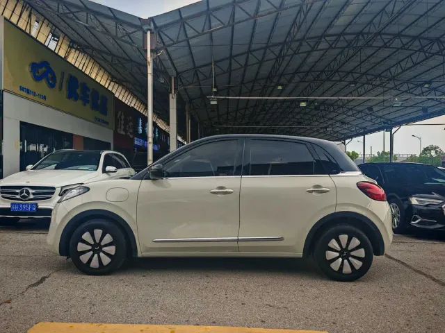 Wuling Bingo — Фото автомобиля 3