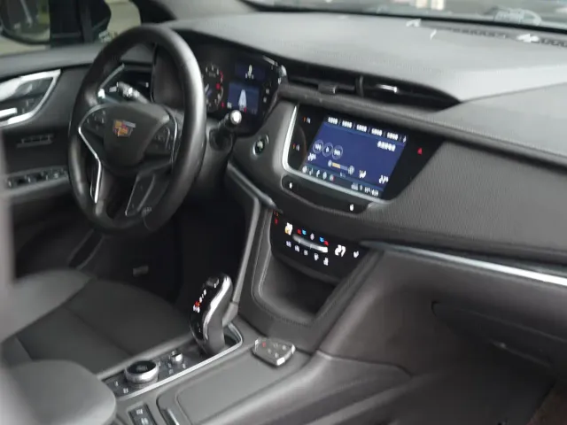 Cadillac XT5 — Фото автомобиля 11