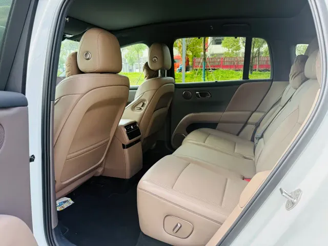 Li Auto i6 — Фото автомобиля 6