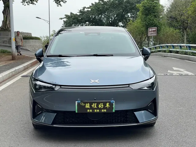 Xpeng P5 — Фото автомобиля 2