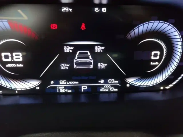 Geely Emgrand — Фото автомобиля 11