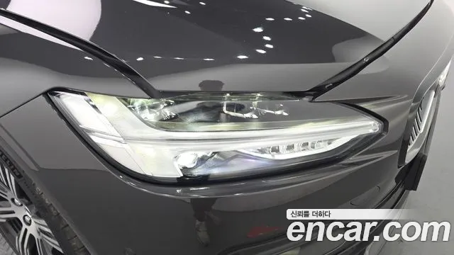 Вольво S90 — Фото автомобиля 22