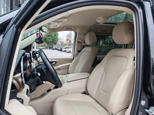Mercedes-Benz V-Class — Фото автомобиля 7