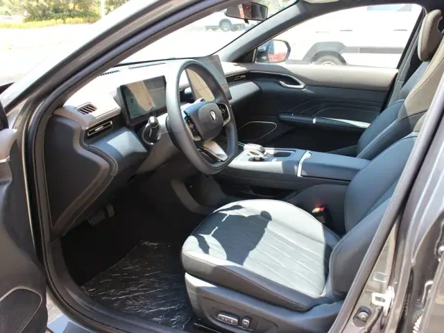Changan Eado — Фото автомобиля 10