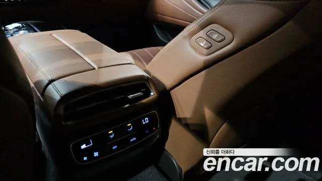 Genesis G80 Бензин 2.5 турбо AWD — Фото автомобиля 24