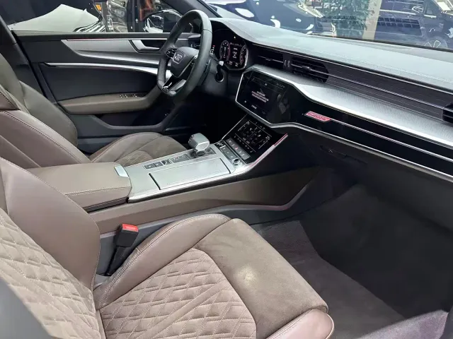 Audi A7L — Фото автомобиля 15