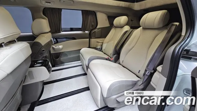 Kia Carnival Generation 4 — Фото автомобиля 12