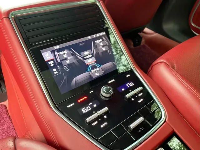 Porsche Panamera — Фото автомобиля 16