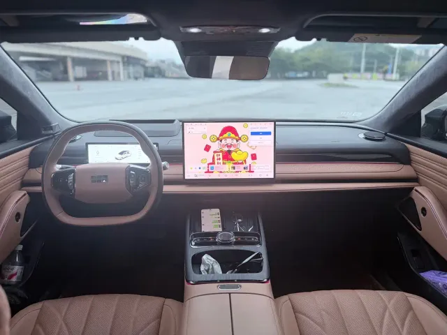 Geely Galaxy Xingyao 8 — Фото автомобиля 9